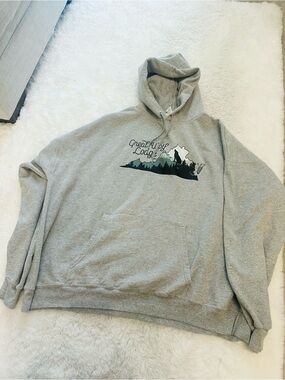 Great Wolf Lodge Virginia Gray Hooded Pullover